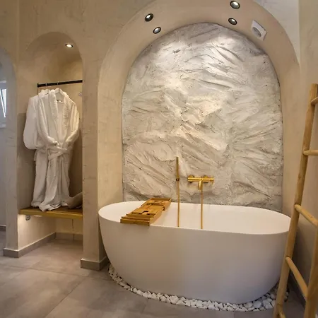 Saint Zoe Luxury *