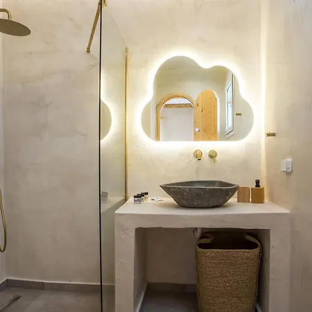 Saint Zoe Luxury Apartment